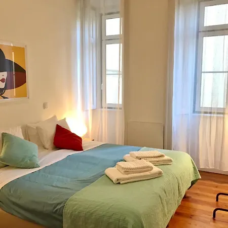 137 Casinha Da Estrela Apartment